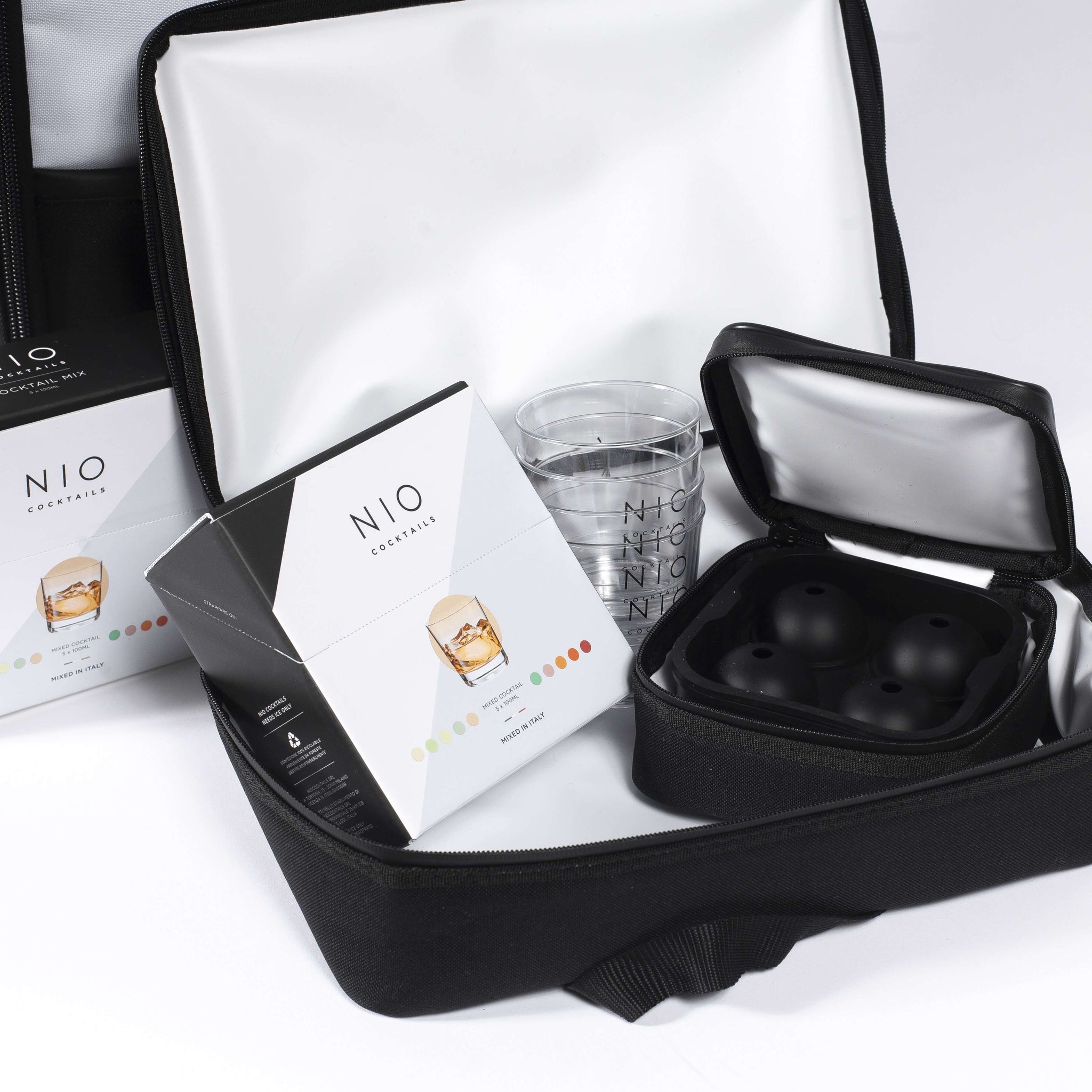 Thermotasche mit Cocktails und NIO Cocktails Eisform