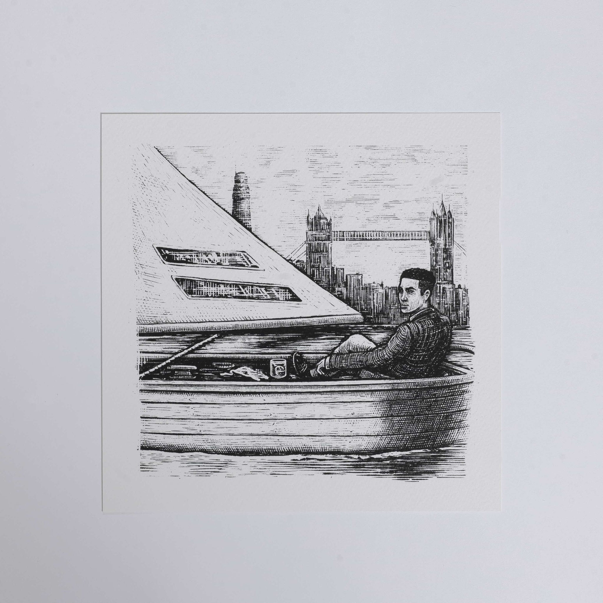Gedruckter Mann in Segelboot mit Cocktail